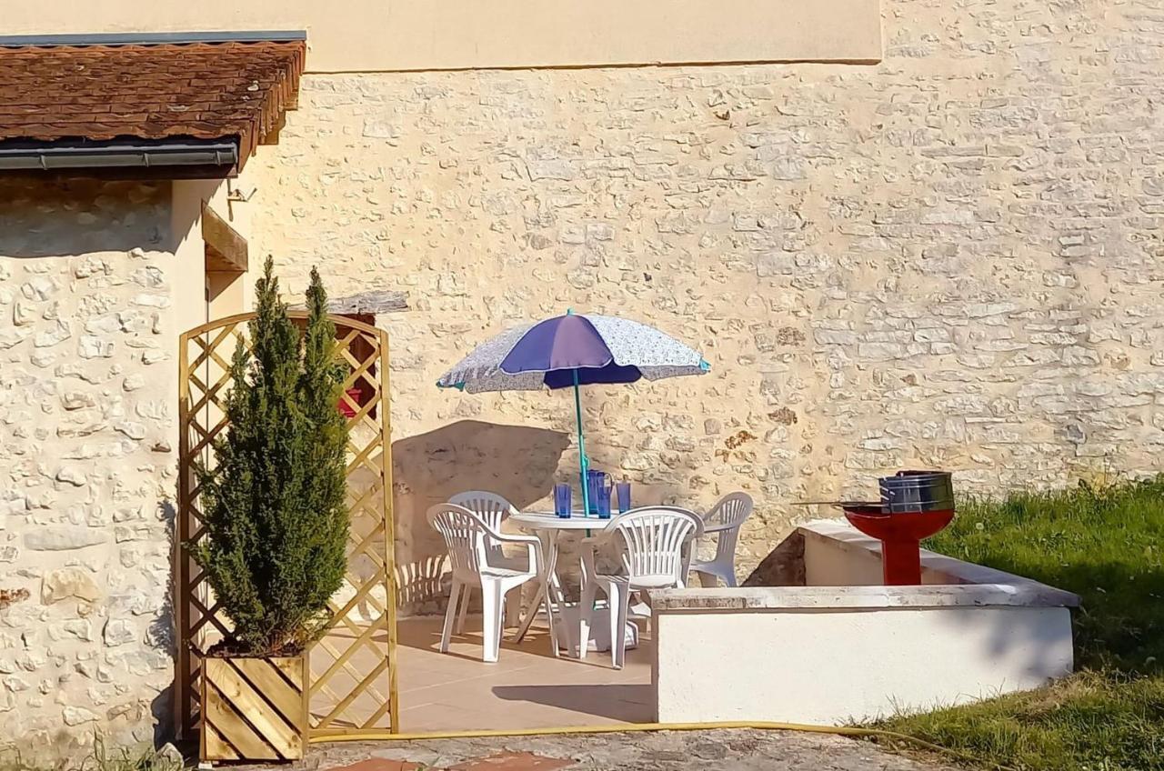 Gites Le Clos De Lamie Avec 2 Piscines Privees Fossemagne ภายนอก รูปภาพ